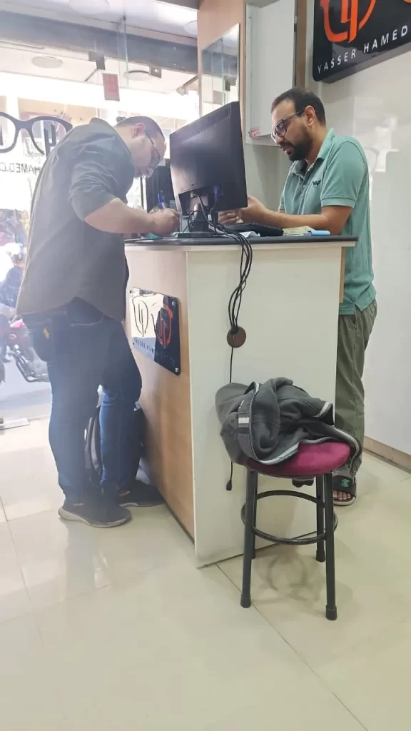 بحوث تسويق سوق النظارات